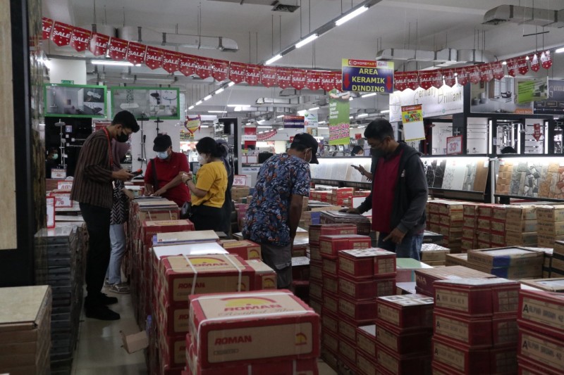 QHOMEMART 14TH ANNIVERSALE 'Berbagi Kebahagiaan Selama Promo Ulangtahun
