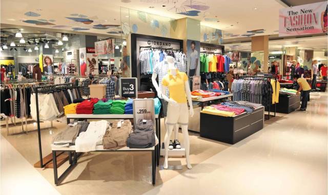 CENTRO Mad Of Shoes & Bags di Centro Department Store