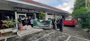 Penyerahan_donasi_ke_Panti_Wreda_Hanna.jpeg